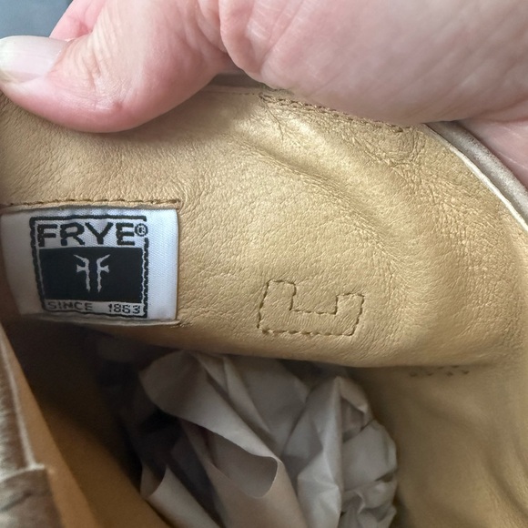 Frye Tan Heeled Boots Knee-High Seamless Design - Picture 7 of 9